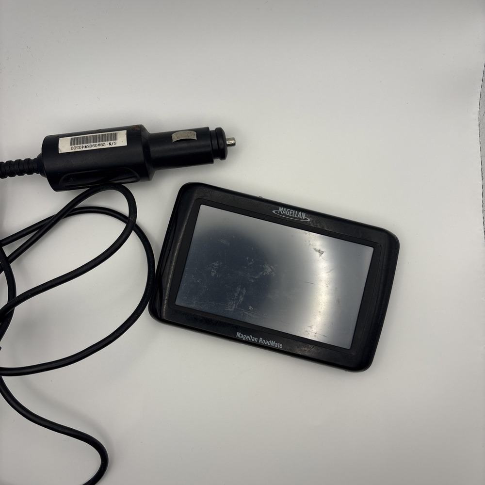 Magellan RoadMate 1424 Automotive GPS Navigation System - Picture 1 of 3